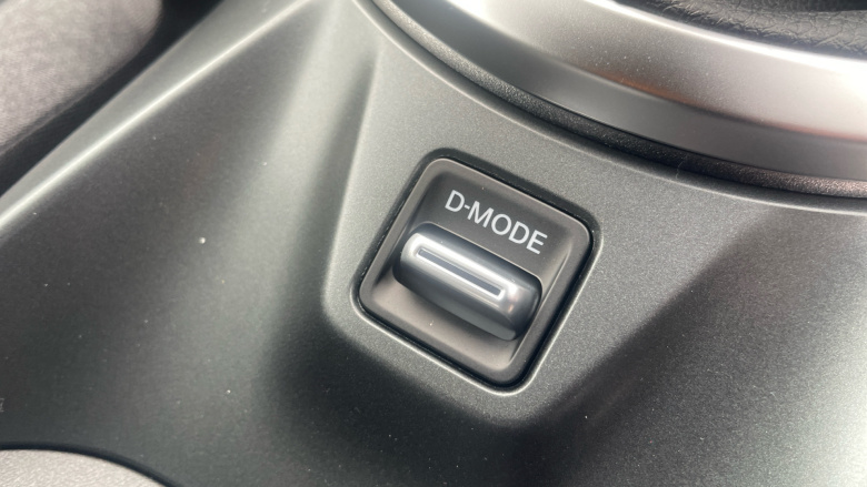 Nissan Juke 1.0 DiG-T N-Connecta 5dr Petrol Hatchback